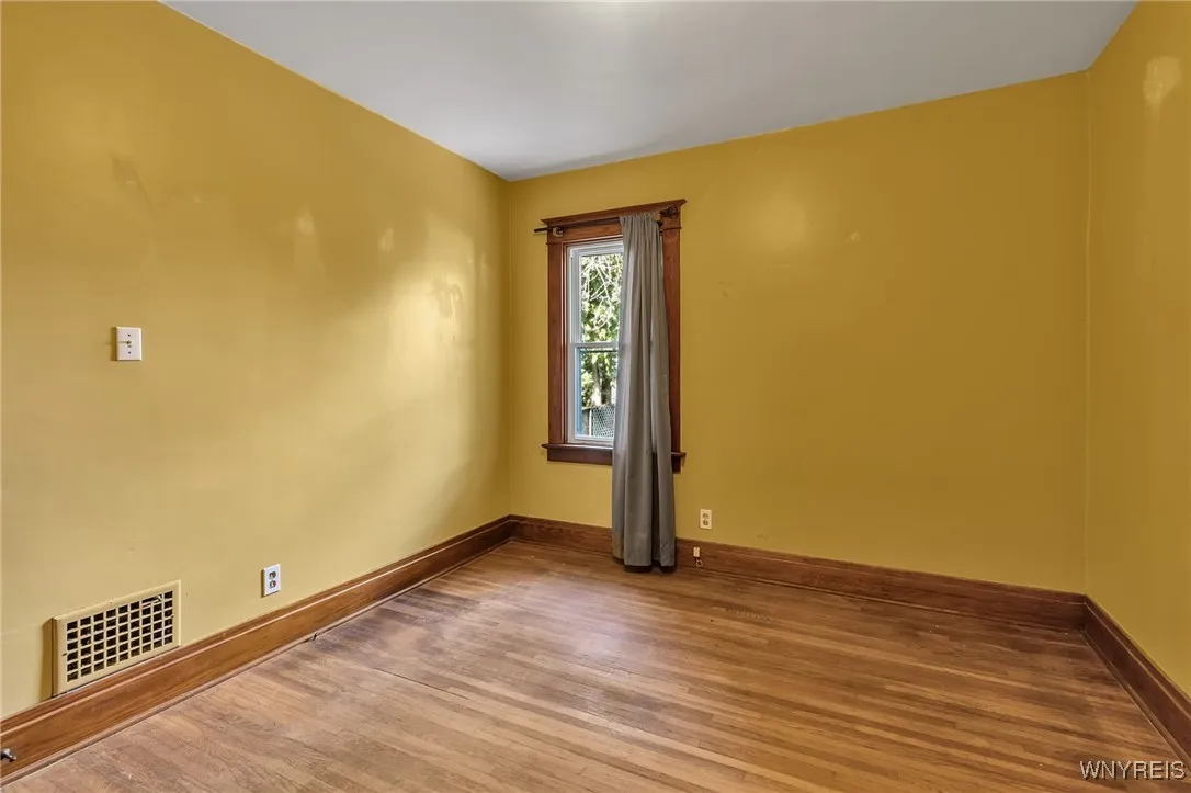 324 Esser Avenue, Buffalo, New York 14207, Buffalo, New York 14207, 3 Bedrooms Bedrooms, 7 Rooms Rooms,1 BathroomBathrooms,Residential,Closed,324 Esser Avenue, Buffalo, New York 14207,0,B1636276