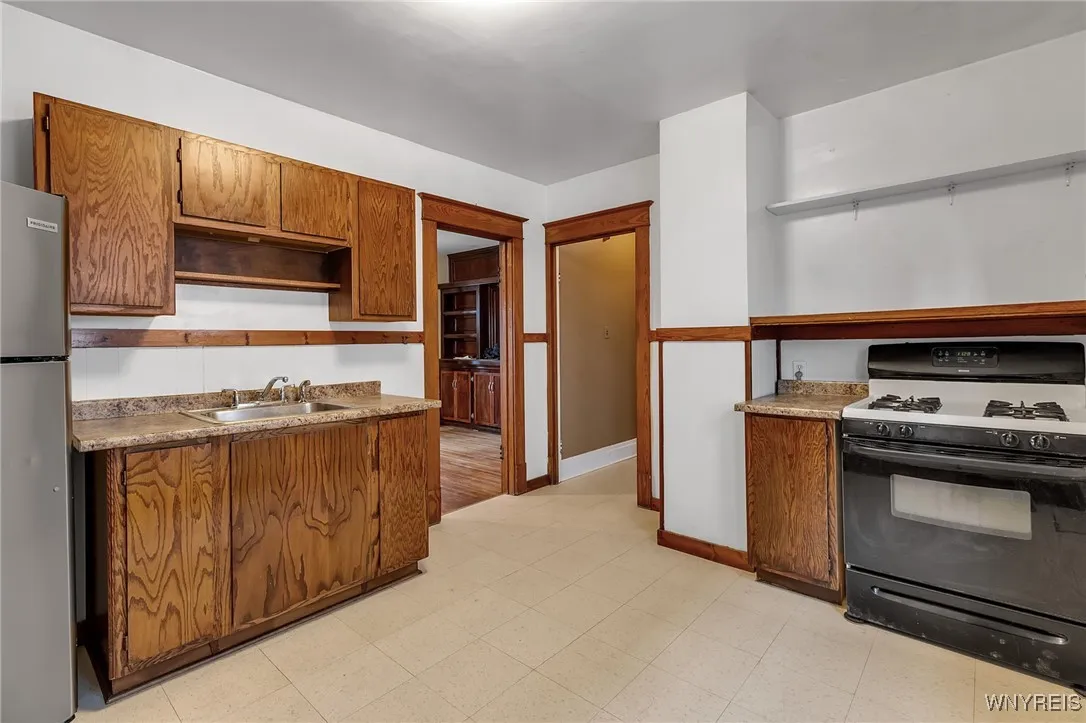 324 Esser Avenue, Buffalo, New York 14207, Buffalo, New York 14207, 3 Bedrooms Bedrooms, 7 Rooms Rooms,1 BathroomBathrooms,Residential,Closed,324 Esser Avenue, Buffalo, New York 14207,0,B1636276