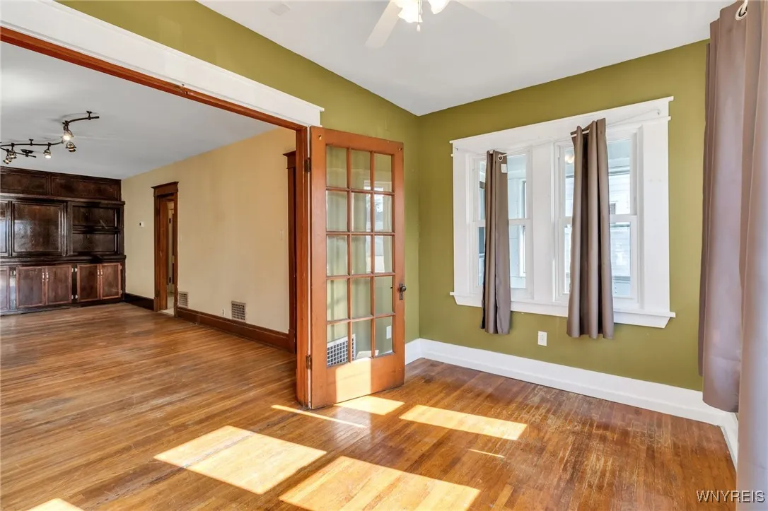 324 Esser Avenue, Buffalo, New York 14207, Buffalo, New York 14207, 3 Bedrooms Bedrooms, 7 Rooms Rooms,1 BathroomBathrooms,Residential,Closed,324 Esser Avenue, Buffalo, New York 14207,0,B1636276