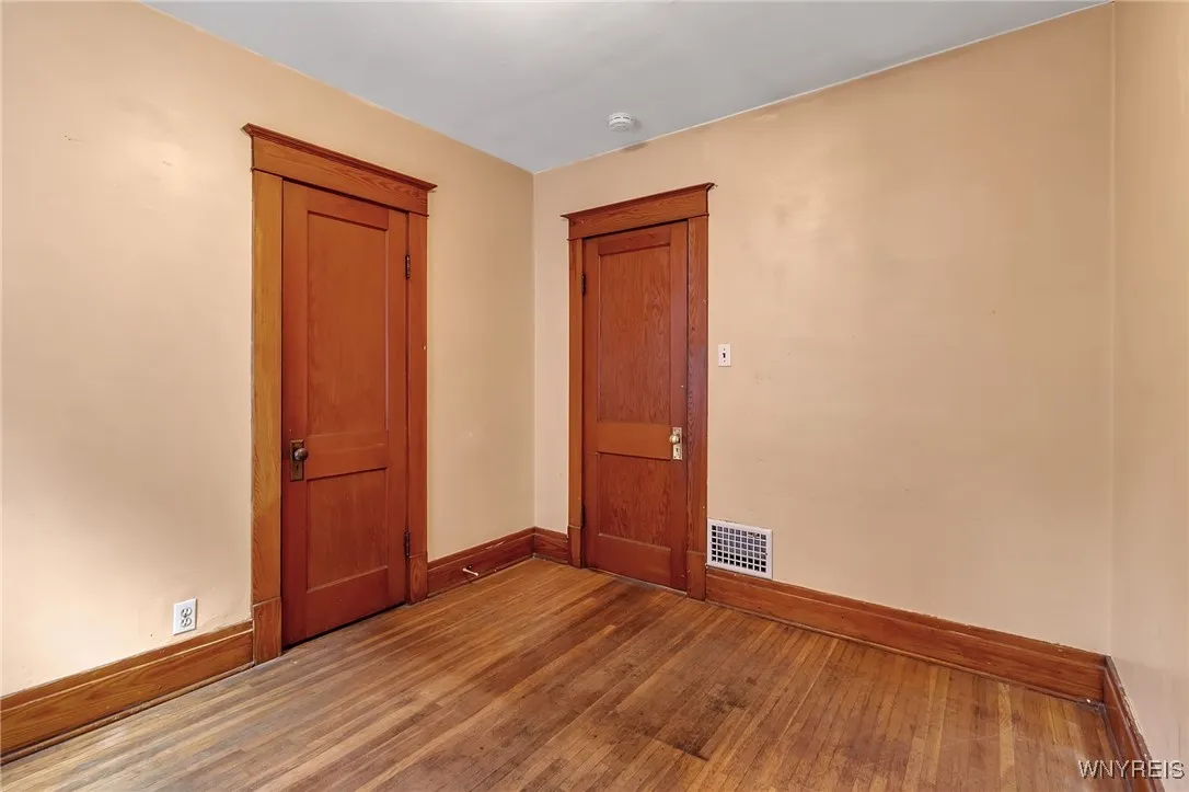 324 Esser Avenue, Buffalo, New York 14207, Buffalo, New York 14207, 3 Bedrooms Bedrooms, 7 Rooms Rooms,1 BathroomBathrooms,Residential,Closed,324 Esser Avenue, Buffalo, New York 14207,0,B1636276
