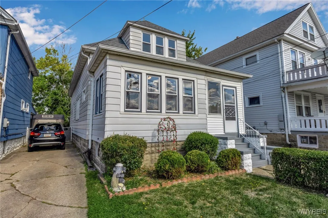 324 Esser Avenue, Buffalo, New York 14207, Buffalo, New York 14207, 3 Bedrooms Bedrooms, 7 Rooms Rooms,1 BathroomBathrooms,Residential,Closed,324 Esser Avenue, Buffalo, New York 14207,0,B1636276