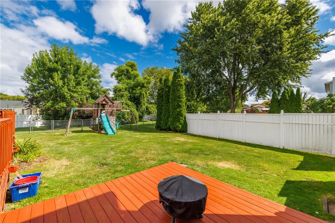 462 Crosby Lane, Greece, New York 14612, Greece, New York 14612, 3 Bedrooms Bedrooms, 7 Rooms Rooms,1 BathroomBathrooms,Residential,Closed,462 Crosby Lane, Greece, New York 14612,0,R1633588