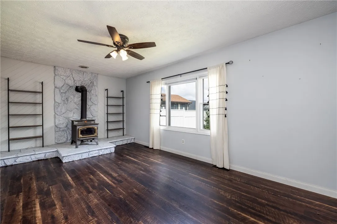 462 Crosby Lane, Greece, New York 14612, Greece, New York 14612, 3 Bedrooms Bedrooms, 7 Rooms Rooms,1 BathroomBathrooms,Residential,Closed,462 Crosby Lane, Greece, New York 14612,0,R1633588