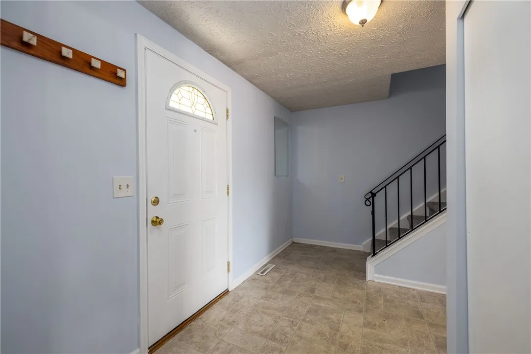 462 Crosby Lane, Greece, New York 14612, Greece, New York 14612, 3 Bedrooms Bedrooms, 7 Rooms Rooms,1 BathroomBathrooms,Residential,Closed,462 Crosby Lane, Greece, New York 14612,0,R1633588