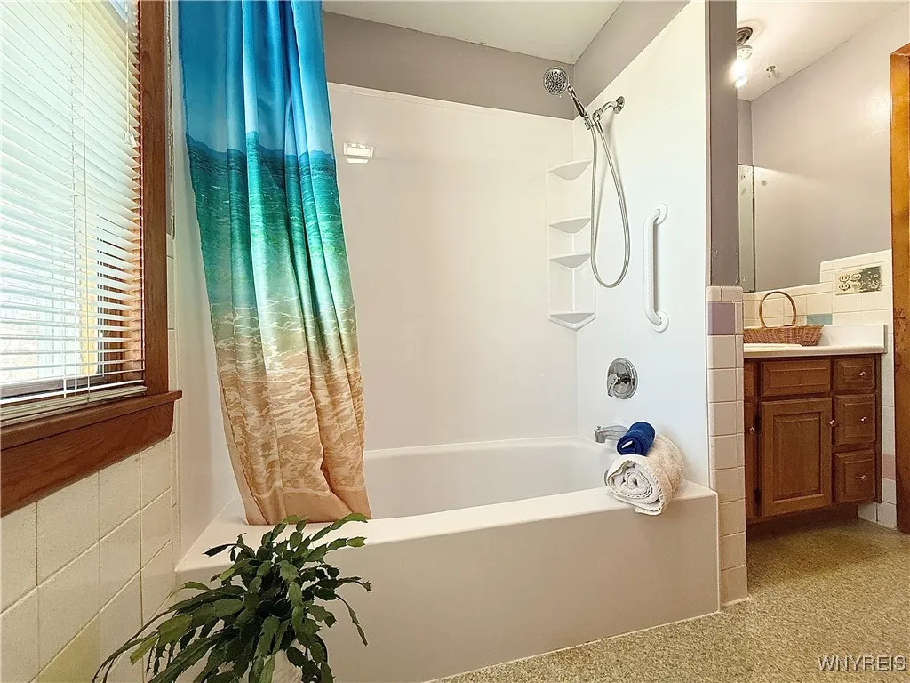 48 Springfield Avenue, Tonawanda, New York 14150, Tonawanda, New York 14150, 3 Bedrooms Bedrooms, 6 Rooms Rooms,1 BathroomBathrooms,Residential,For Sale,48 Springfield Avenue, Tonawanda, New York 14150,0,B1636401
