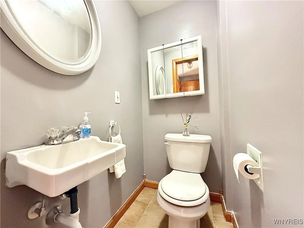 48 Springfield Avenue, Tonawanda, New York 14150, Tonawanda, New York 14150, 3 Bedrooms Bedrooms, 6 Rooms Rooms,1 BathroomBathrooms,Residential,For Sale,48 Springfield Avenue, Tonawanda, New York 14150,0,B1636401
