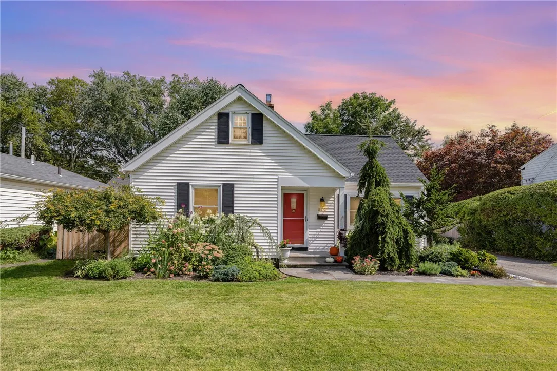 820 South Grosvenor Road, Brighton, New York 14618, Brighton, New York 14618, 3 Bedrooms Bedrooms, 7 Rooms Rooms,2 BathroomsBathrooms,Residential,Closed,820 South Grosvenor Road, Brighton, New York 14618,0,R1633229