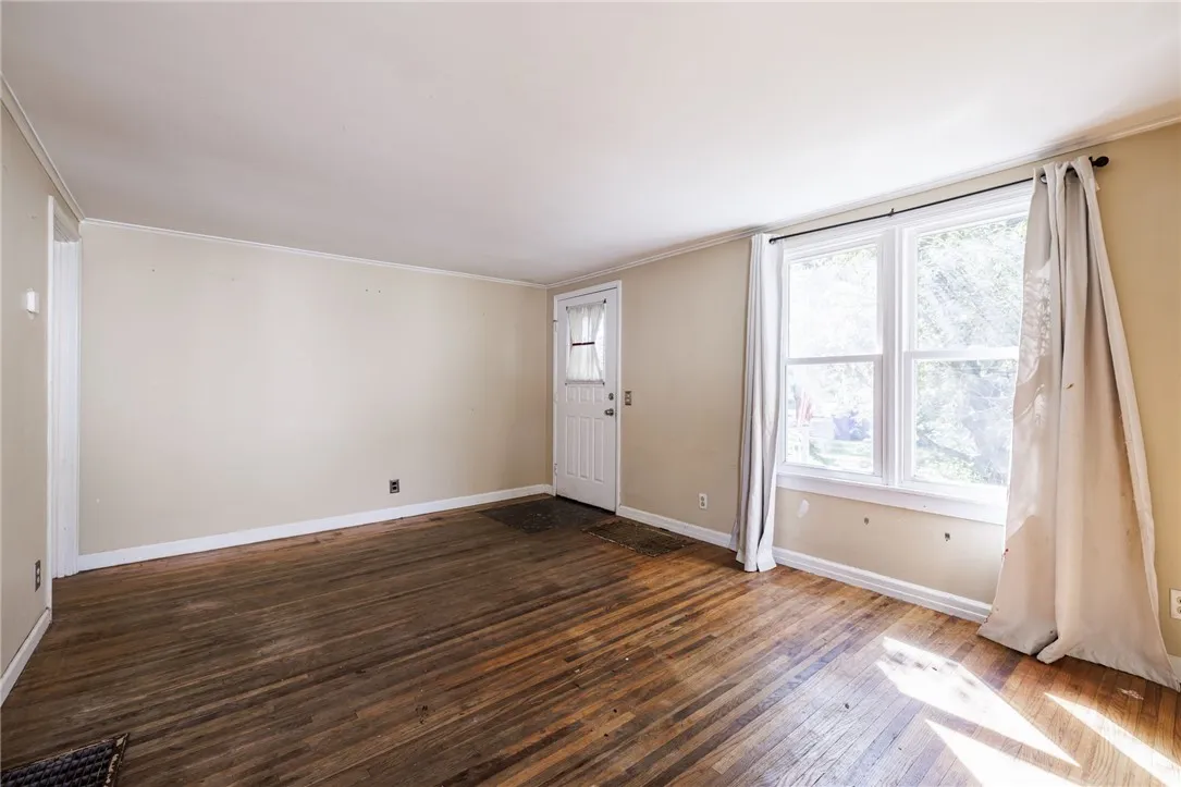 3066 Lyell Road, Gates, New York 14606, Gates, New York 14606, 2 Bedrooms Bedrooms, 4 Rooms Rooms,1 BathroomBathrooms,Residential,Closed,3066 Lyell Road, Gates, New York 14606,0,R1636550