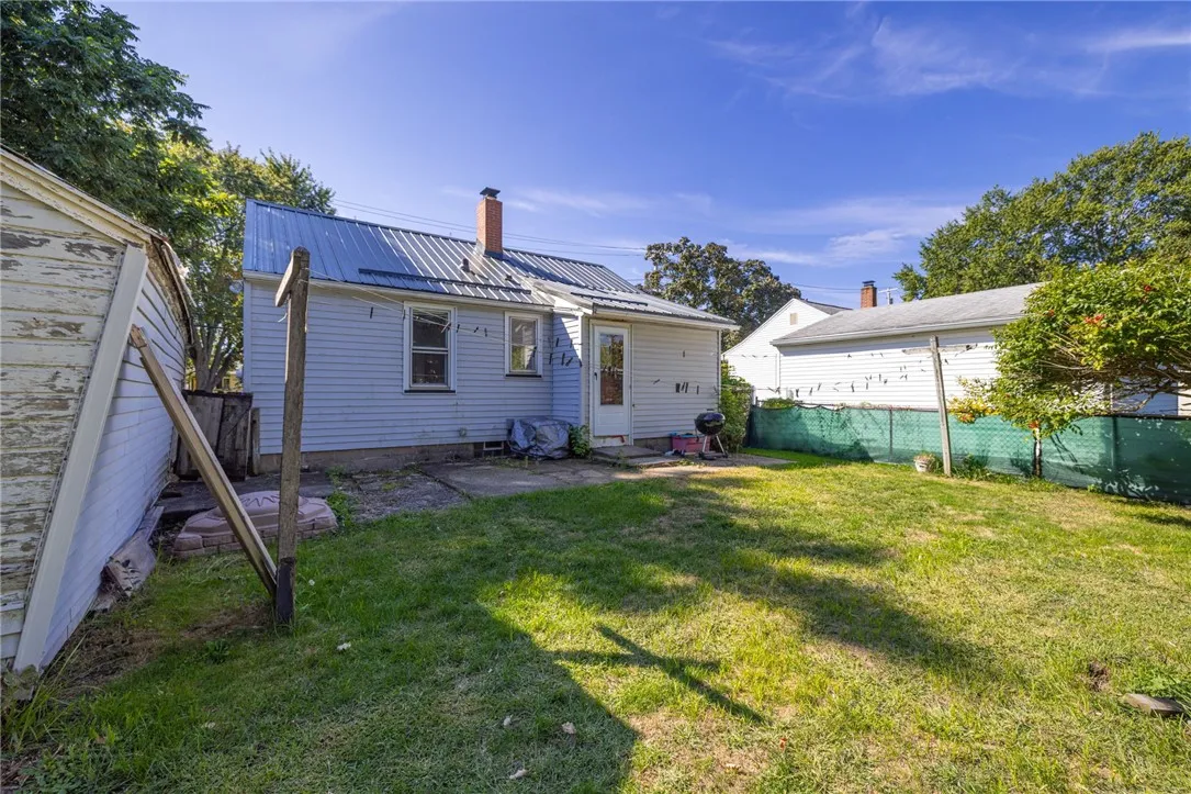 3066 Lyell Road, Gates, New York 14606, Gates, New York 14606, 2 Bedrooms Bedrooms, 4 Rooms Rooms,1 BathroomBathrooms,Residential,Closed,3066 Lyell Road, Gates, New York 14606,0,R1636550