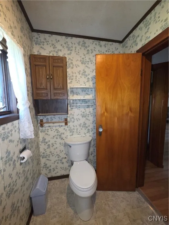 Full Remodeled Bath. 1st floor