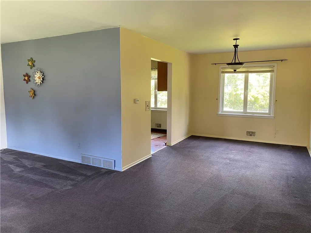 192 Summit Hill Drive, Greece, New York 14612, Greece, New York 14612, 3 Bedrooms Bedrooms, 7 Rooms Rooms,1 BathroomBathrooms,Residential,Closed,192 Summit Hill Drive, Greece, New York 14612,0,R1636705