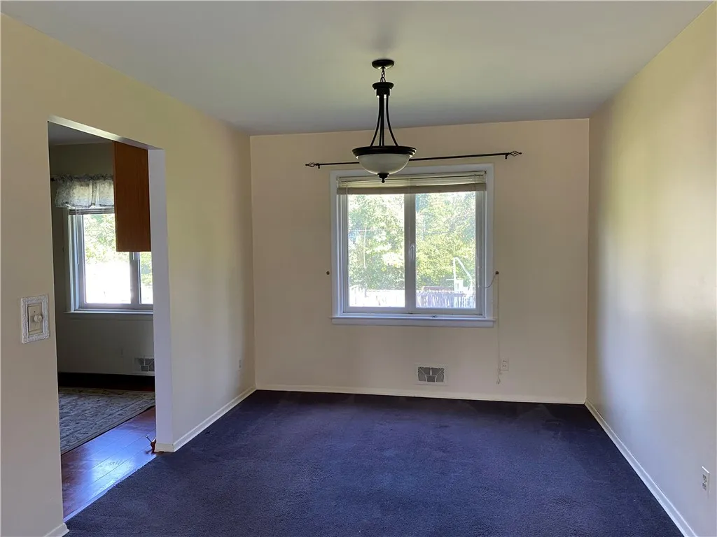 192 Summit Hill Drive, Greece, New York 14612, Greece, New York 14612, 3 Bedrooms Bedrooms, 7 Rooms Rooms,1 BathroomBathrooms,Residential,Closed,192 Summit Hill Drive, Greece, New York 14612,0,R1636705