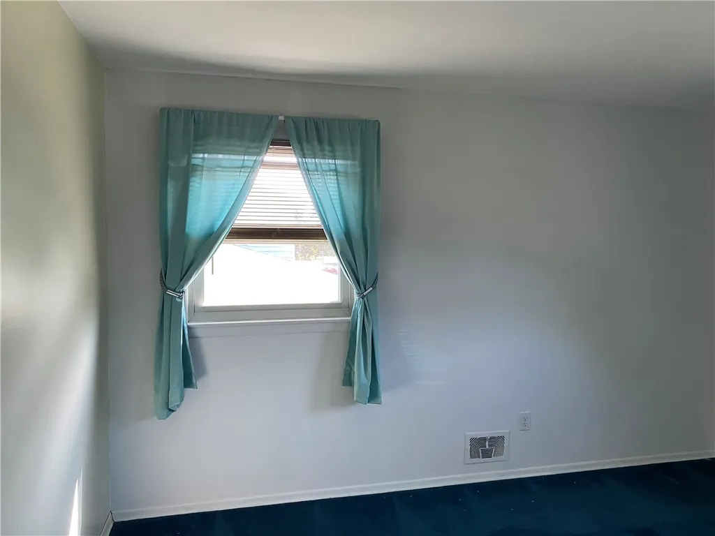 192 Summit Hill Drive, Greece, New York 14612, Greece, New York 14612, 3 Bedrooms Bedrooms, 7 Rooms Rooms,1 BathroomBathrooms,Residential,Closed,192 Summit Hill Drive, Greece, New York 14612,0,R1636705