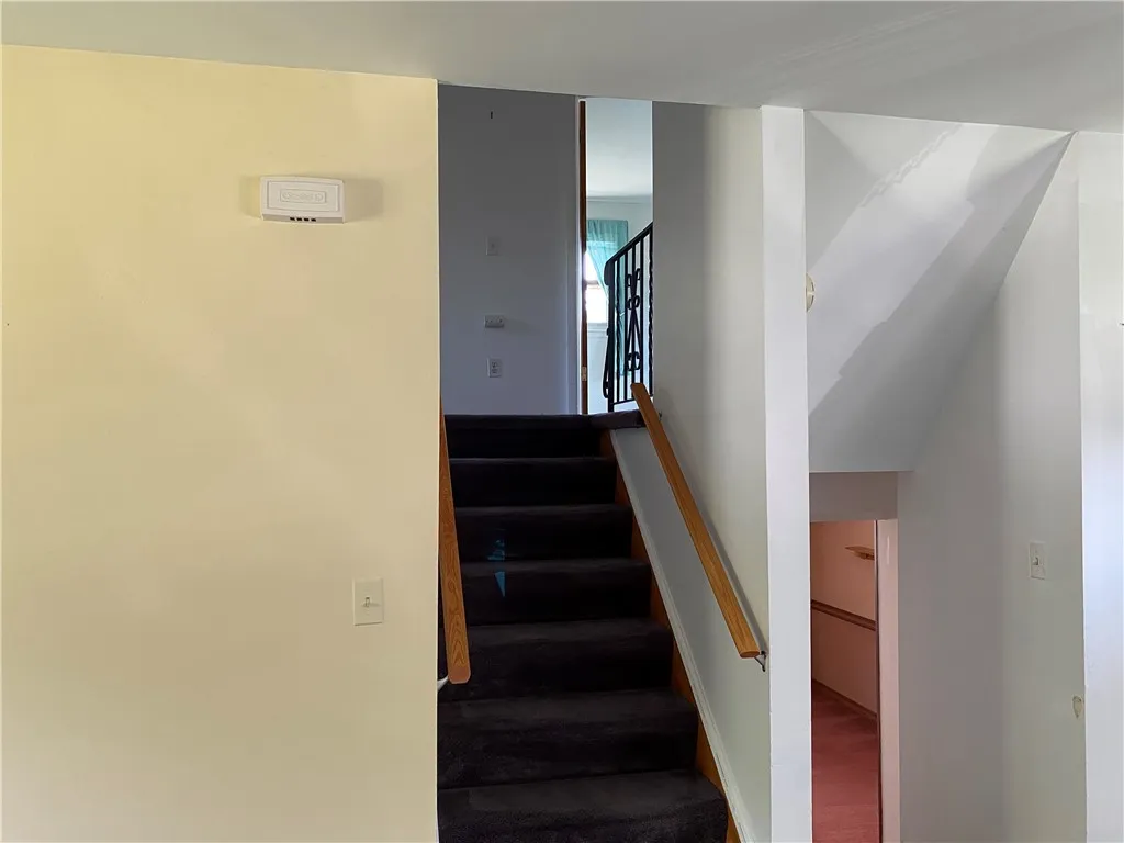 192 Summit Hill Drive, Greece, New York 14612, Greece, New York 14612, 3 Bedrooms Bedrooms, 7 Rooms Rooms,1 BathroomBathrooms,Residential,Closed,192 Summit Hill Drive, Greece, New York 14612,0,R1636705