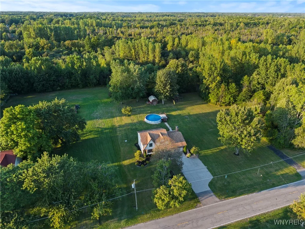 5821 Dunnigan Road, Pendleton, New York 14094, Pendleton, New York 14094, 4 Bedrooms Bedrooms, 12 Rooms Rooms,2 BathroomsBathrooms,Residential,Closed,5821 Dunnigan Road, Pendleton, New York 14094,0,B1637197