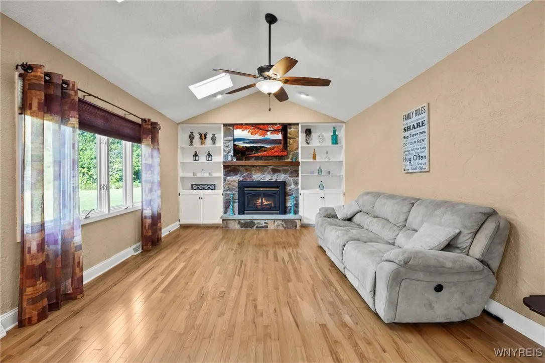 5821 Dunnigan Road, Pendleton, New York 14094, Pendleton, New York 14094, 4 Bedrooms Bedrooms, 12 Rooms Rooms,2 BathroomsBathrooms,Residential,Closed,5821 Dunnigan Road, Pendleton, New York 14094,0,B1637197