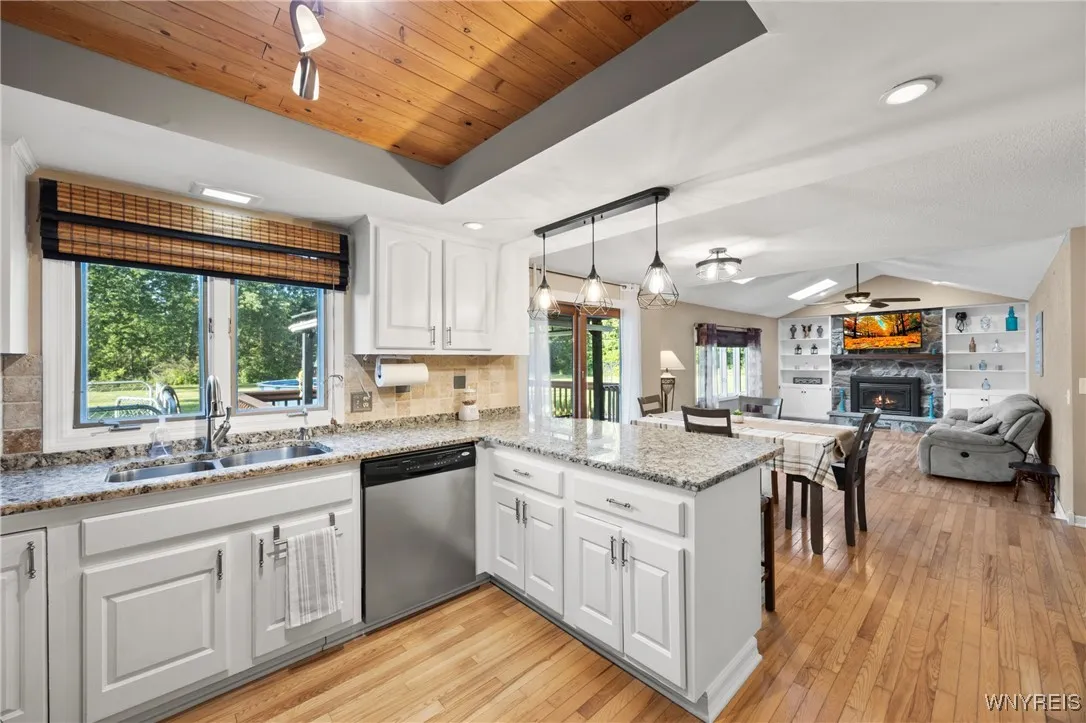 5821 Dunnigan Road, Pendleton, New York 14094, Pendleton, New York 14094, 4 Bedrooms Bedrooms, 12 Rooms Rooms,2 BathroomsBathrooms,Residential,Closed,5821 Dunnigan Road, Pendleton, New York 14094,0,B1637197