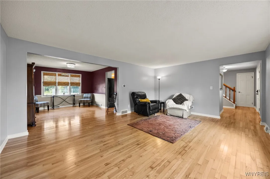 5821 Dunnigan Road, Pendleton, New York 14094, Pendleton, New York 14094, 4 Bedrooms Bedrooms, 12 Rooms Rooms,2 BathroomsBathrooms,Residential,Closed,5821 Dunnigan Road, Pendleton, New York 14094,0,B1637197