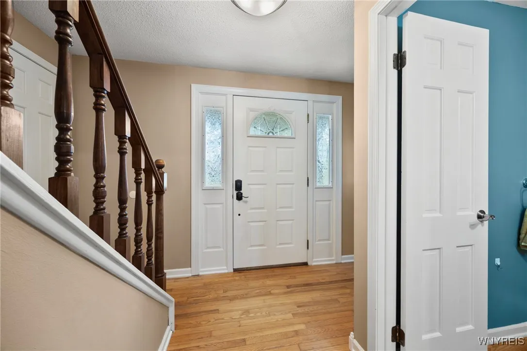 5821 Dunnigan Road, Pendleton, New York 14094, Pendleton, New York 14094, 4 Bedrooms Bedrooms, 12 Rooms Rooms,2 BathroomsBathrooms,Residential,Closed,5821 Dunnigan Road, Pendleton, New York 14094,0,B1637197