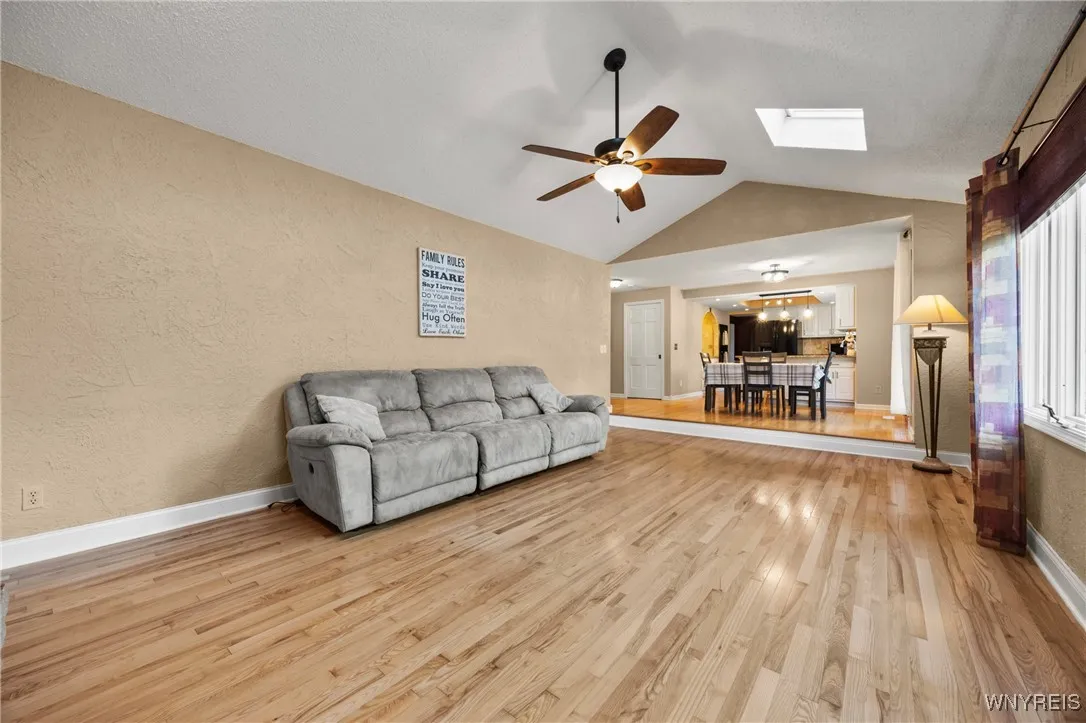 5821 Dunnigan Road, Pendleton, New York 14094, Pendleton, New York 14094, 4 Bedrooms Bedrooms, 12 Rooms Rooms,2 BathroomsBathrooms,Residential,Closed,5821 Dunnigan Road, Pendleton, New York 14094,0,B1637197