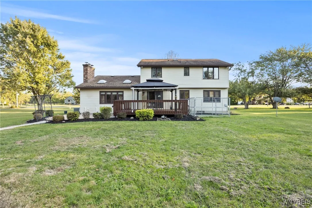 5821 Dunnigan Road, Pendleton, New York 14094, Pendleton, New York 14094, 4 Bedrooms Bedrooms, 12 Rooms Rooms,2 BathroomsBathrooms,Residential,Closed,5821 Dunnigan Road, Pendleton, New York 14094,0,B1637197