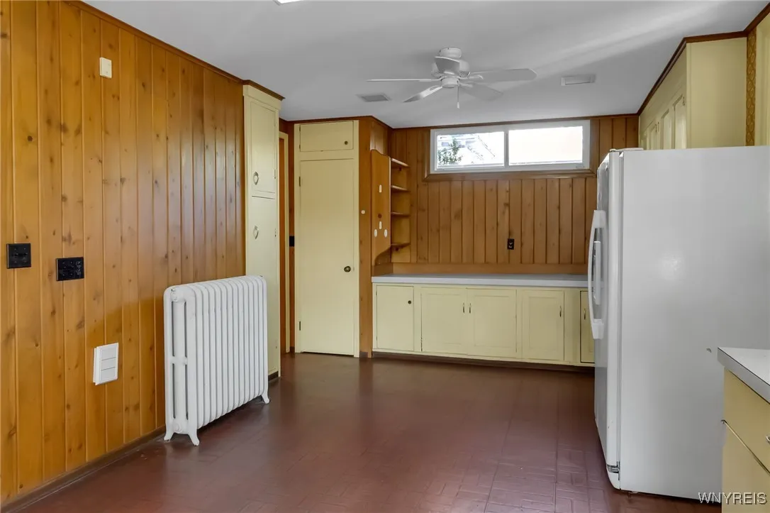 33 Summit Avenue, Buffalo, New York 14214, Buffalo, New York 14214, 4 Bedrooms Bedrooms, 11 Rooms Rooms,2 BathroomsBathrooms,Residential,Closed,33 Summit Avenue, Buffalo, New York 14214,0,B1637026