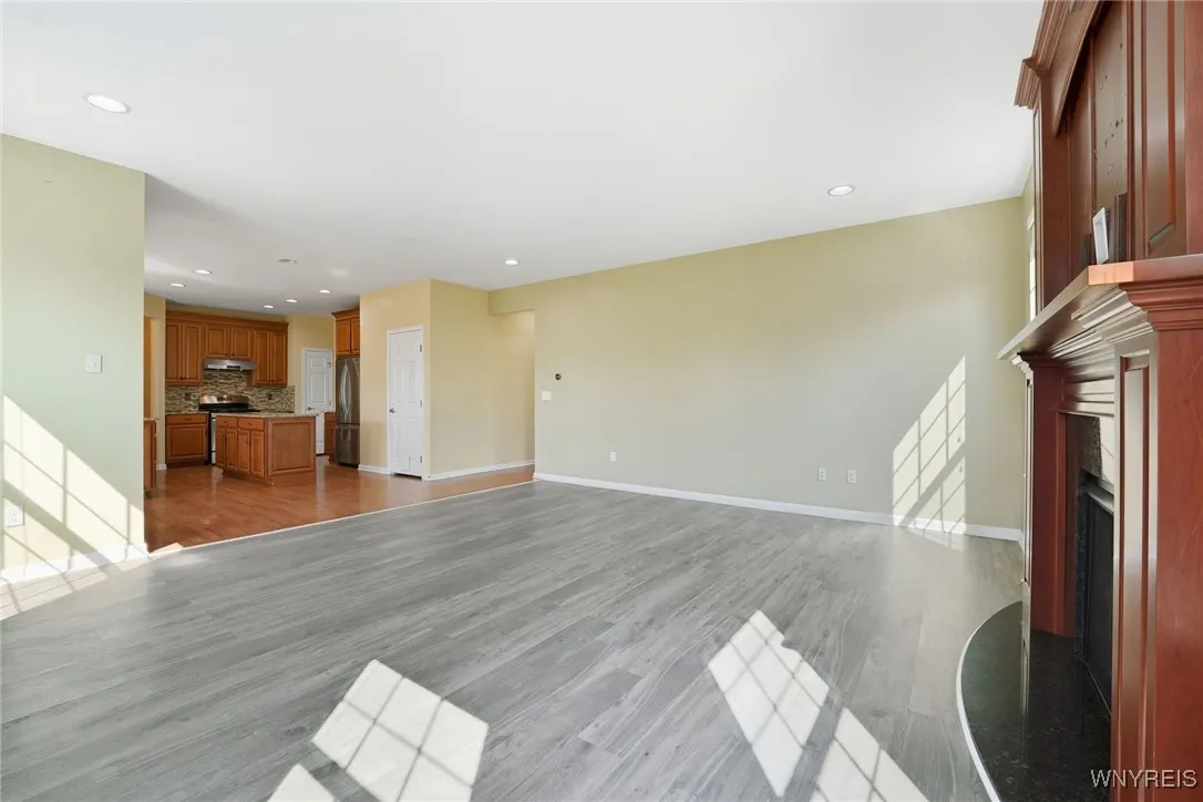 287 Waterford Park, Grand Island, New York 14072, Grand Island, New York 14072, 4 Bedrooms Bedrooms, 8 Rooms Rooms,2 BathroomsBathrooms,Residential,Closed,287 Waterford Park, Grand Island, New York 14072,0,B1633598