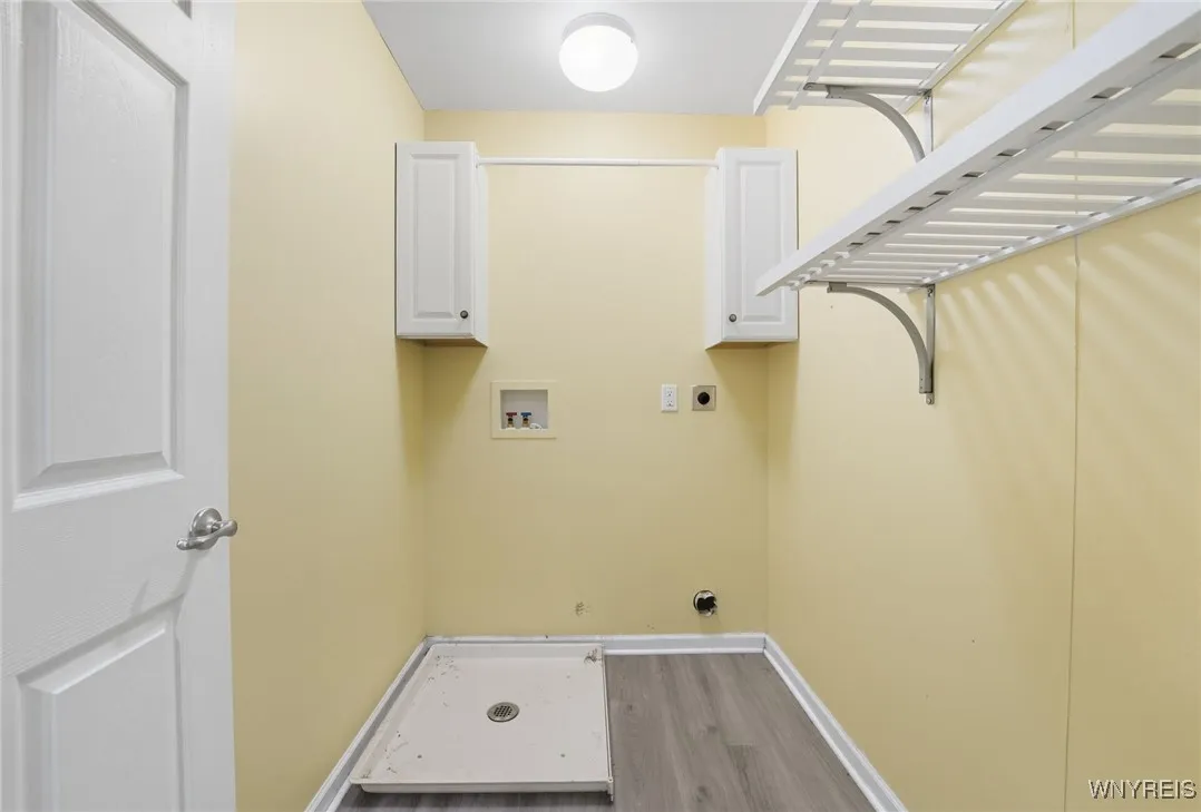 287 Waterford Park, Grand Island, New York 14072, Grand Island, New York 14072, 4 Bedrooms Bedrooms, 8 Rooms Rooms,2 BathroomsBathrooms,Residential,Closed,287 Waterford Park, Grand Island, New York 14072,0,B1633598