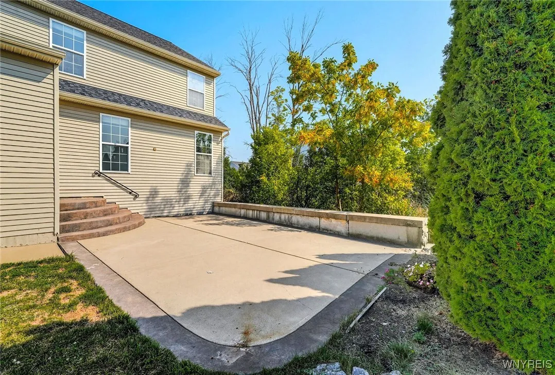 287 Waterford Park, Grand Island, New York 14072, Grand Island, New York 14072, 4 Bedrooms Bedrooms, 8 Rooms Rooms,2 BathroomsBathrooms,Residential,Closed,287 Waterford Park, Grand Island, New York 14072,0,B1633598