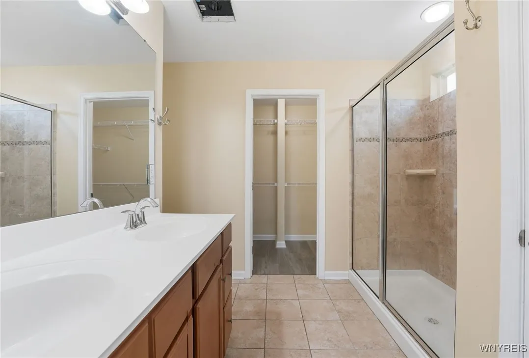 287 Waterford Park, Grand Island, New York 14072, Grand Island, New York 14072, 4 Bedrooms Bedrooms, 8 Rooms Rooms,2 BathroomsBathrooms,Residential,Closed,287 Waterford Park, Grand Island, New York 14072,0,B1633598