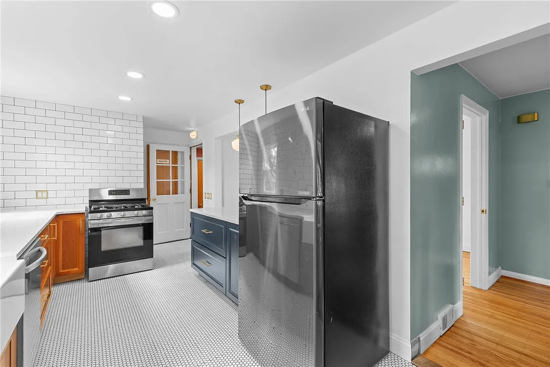 67 Fairmeadow Drive, Brighton, New York 14618, Brighton, New York 14618, 3 Bedrooms Bedrooms, 6 Rooms Rooms,2 BathroomsBathrooms,Residential,Closed,67 Fairmeadow Drive, Brighton, New York 14618,0,R1636828