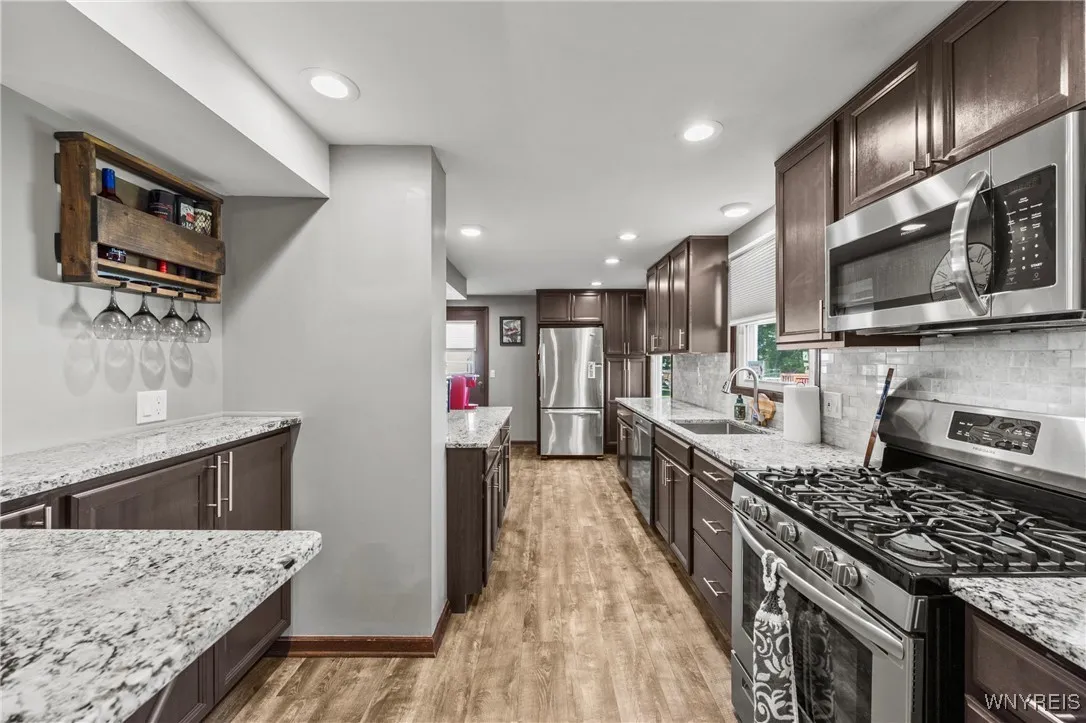 180 Crownview, Hamburg, New York 14075, Hamburg, New York 14075, 4 Bedrooms Bedrooms, 8 Rooms Rooms,2 BathroomsBathrooms,Residential,For Sale,180 Crownview, Hamburg, New York 14075,0,B1637240