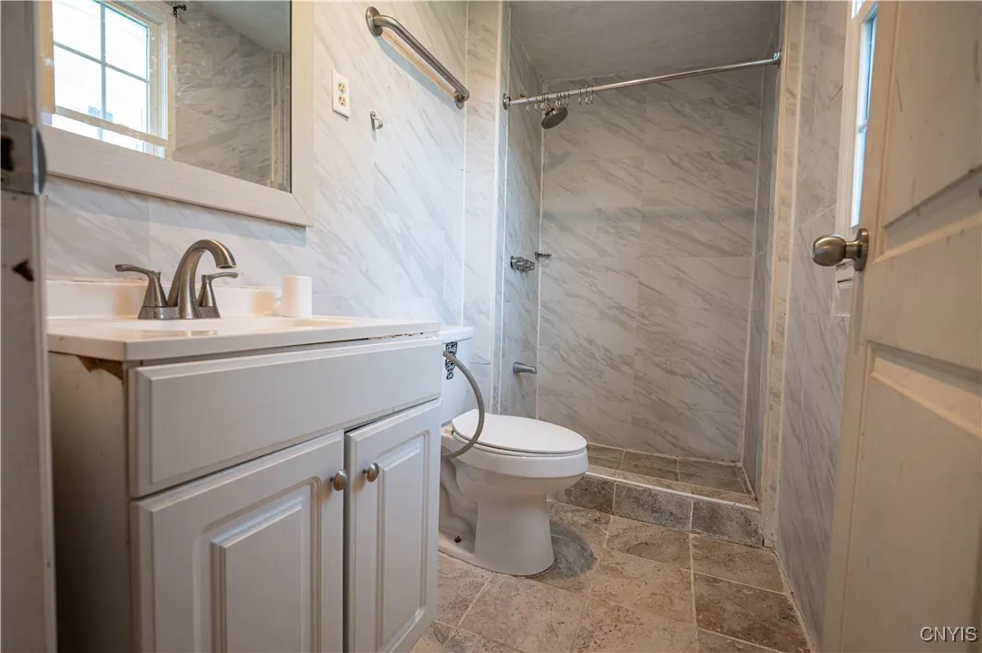 5 Park Street, New Hartford, New York 13413, New Hartford, New York 13413, 3 Bedrooms Bedrooms, 7 Rooms Rooms,2 BathroomsBathrooms,Residential,Closed,5 Park Street, New Hartford, New York 13413,0,S1637274