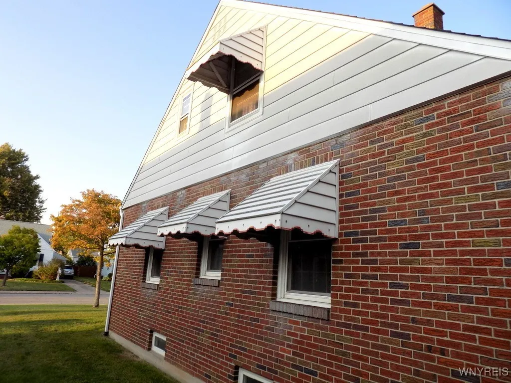 64 Oakridge Avenue, Tonawanda, New York 14217, Tonawanda, New York 14217, 3 Bedrooms Bedrooms, 6 Rooms Rooms,1 BathroomBathrooms,Residential,For Sale,64 Oakridge Avenue, Tonawanda, New York 14217,0,B1627591