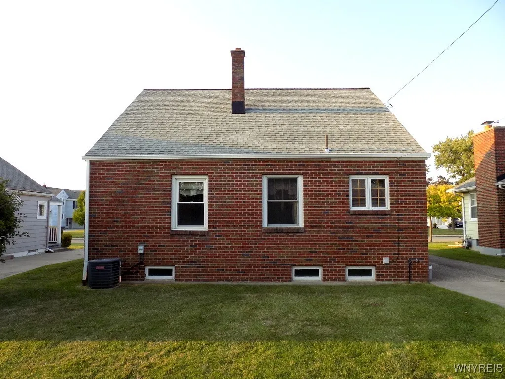 64 Oakridge Avenue, Tonawanda, New York 14217, Tonawanda, New York 14217, 3 Bedrooms Bedrooms, 6 Rooms Rooms,1 BathroomBathrooms,Residential,For Sale,64 Oakridge Avenue, Tonawanda, New York 14217,0,B1627591