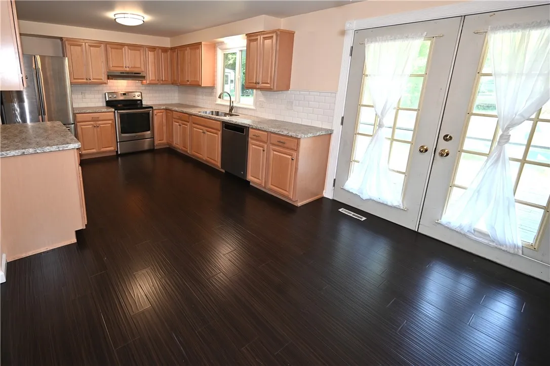 1093 Washington St Lower, Ogden, New York 14559, Ogden, New York 14559, 2 Bedrooms Bedrooms, 4 Rooms Rooms,1 BathroomBathrooms,Residential Lease,For Rent,1093 Washington St Lower, Ogden, New York 14559,0,R1637292
