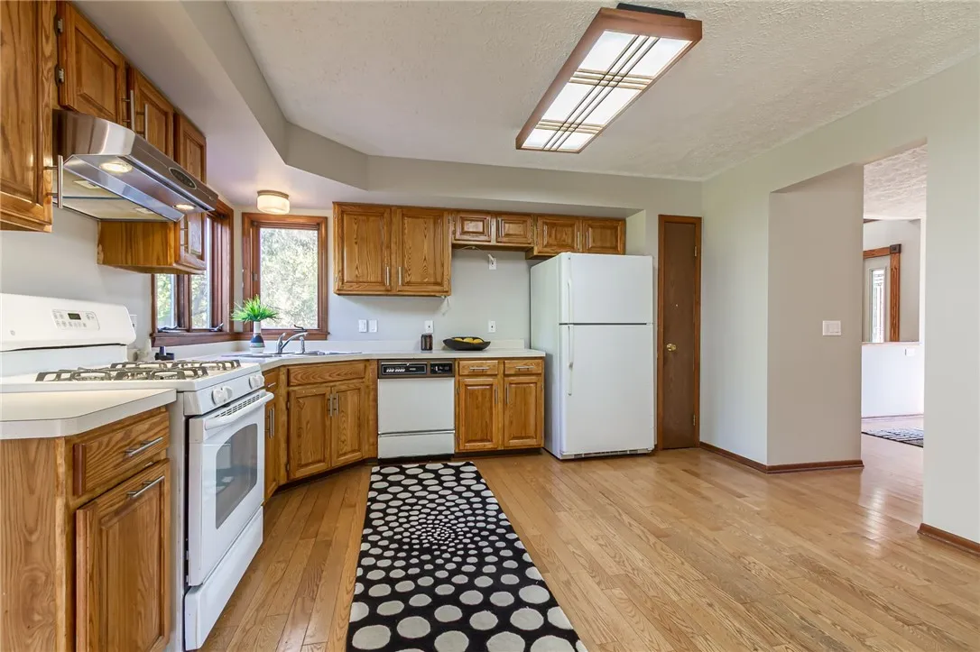 45 Pinewood, Chili, New York 14624, Chili, New York 14624, 3 Bedrooms Bedrooms, 8 Rooms Rooms,2 BathroomsBathrooms,Residential,Closed,45 Pinewood, Chili, New York 14624,0,R1636812