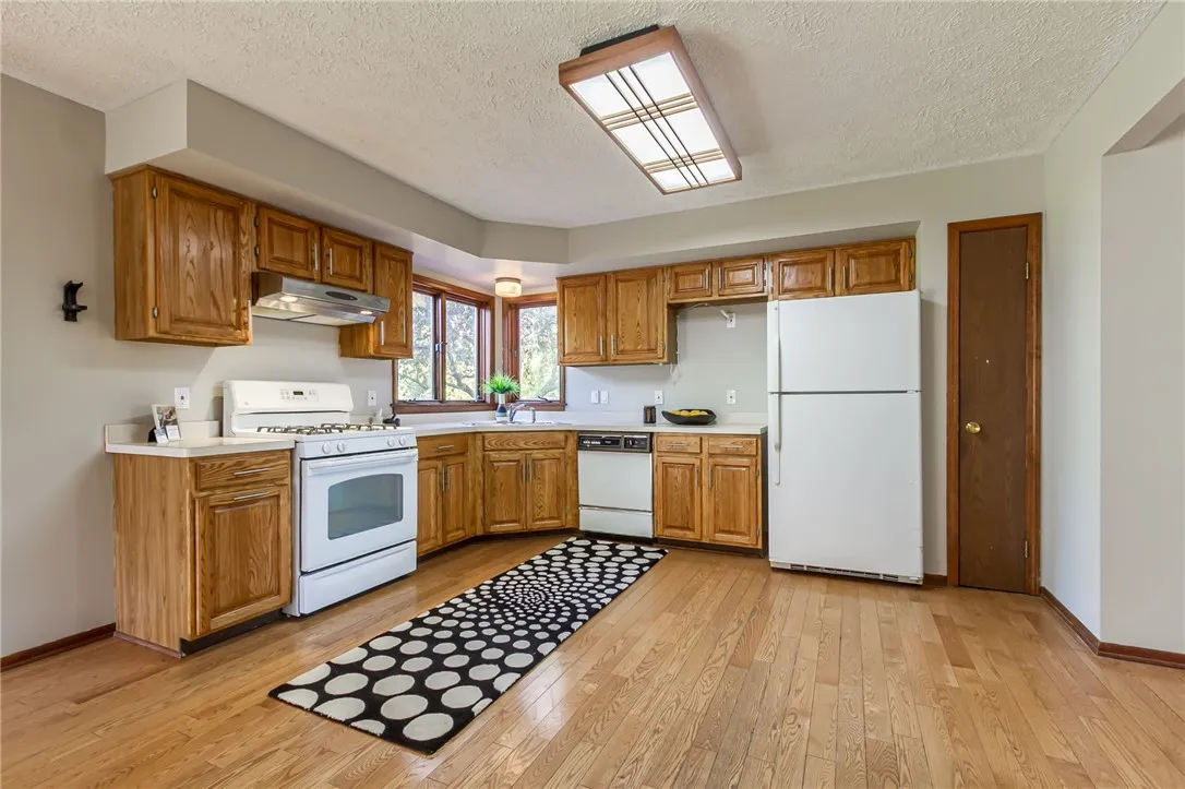 45 Pinewood, Chili, New York 14624, Chili, New York 14624, 3 Bedrooms Bedrooms, 8 Rooms Rooms,2 BathroomsBathrooms,Residential,Closed,45 Pinewood, Chili, New York 14624,0,R1636812