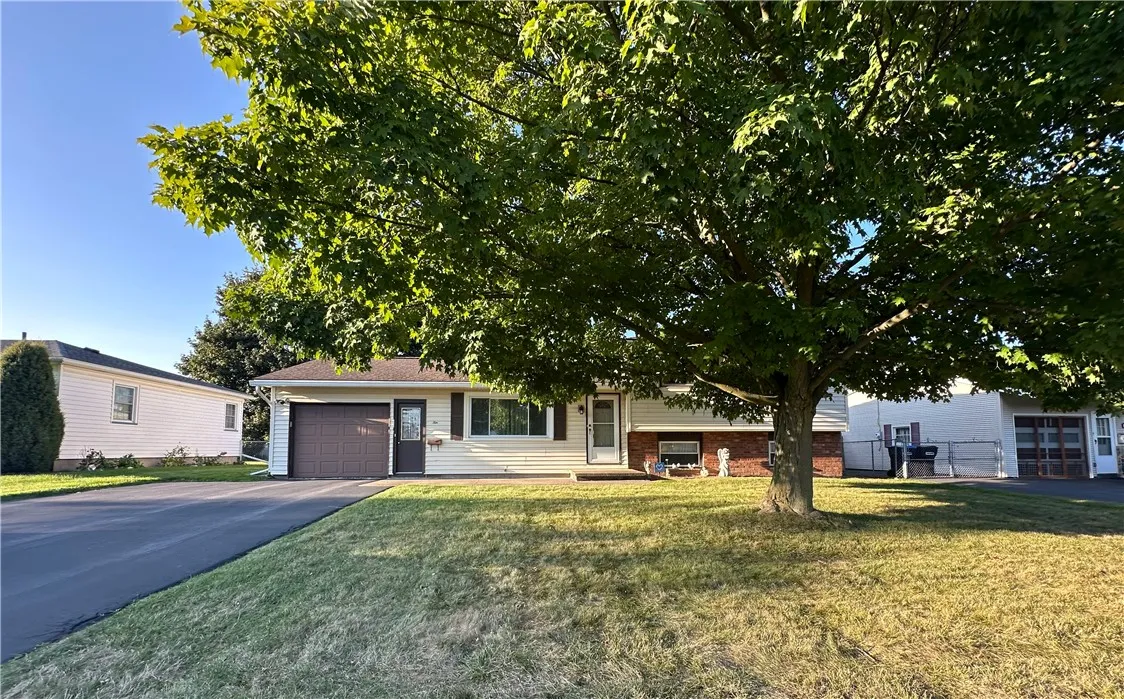 10 Nova Lane, Gates, New York 14606, Gates, New York 14606, 3 Bedrooms Bedrooms, 7 Rooms Rooms,1 BathroomBathrooms,Residential,Closed,10 Nova Lane, Gates, New York 14606,0,R1636776