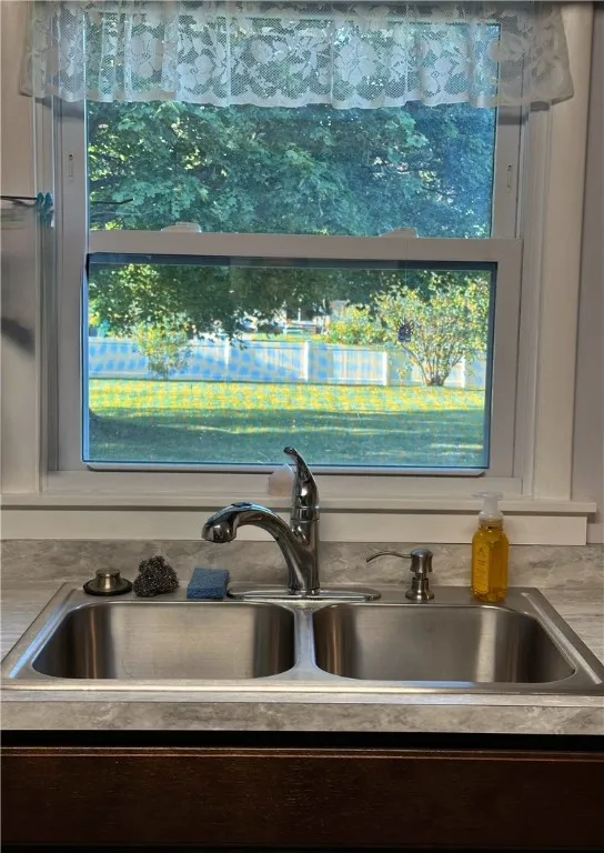 10 Nova Lane, Gates, New York 14606, Gates, New York 14606, 3 Bedrooms Bedrooms, 7 Rooms Rooms,1 BathroomBathrooms,Residential,Closed,10 Nova Lane, Gates, New York 14606,0,R1636776