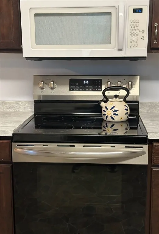 10 Nova Lane, Gates, New York 14606, Gates, New York 14606, 3 Bedrooms Bedrooms, 7 Rooms Rooms,1 BathroomBathrooms,Residential,Closed,10 Nova Lane, Gates, New York 14606,0,R1636776