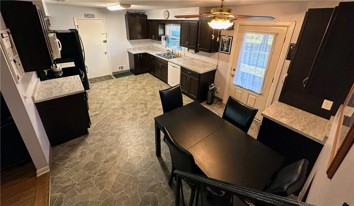 10 Nova Lane, Gates, New York 14606, Gates, New York 14606, 3 Bedrooms Bedrooms, 7 Rooms Rooms,1 BathroomBathrooms,Residential,Closed,10 Nova Lane, Gates, New York 14606,0,R1636776