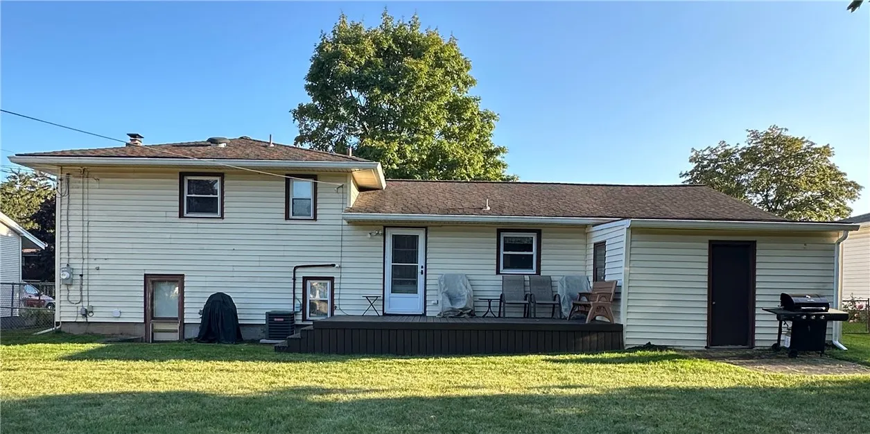 10 Nova Lane, Gates, New York 14606, Gates, New York 14606, 3 Bedrooms Bedrooms, 7 Rooms Rooms,1 BathroomBathrooms,Residential,Closed,10 Nova Lane, Gates, New York 14606,0,R1636776