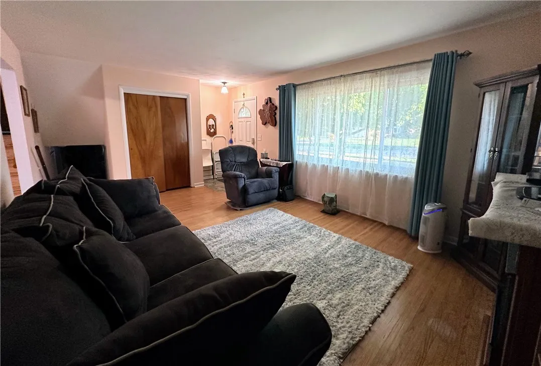 10 Nova Lane, Gates, New York 14606, Gates, New York 14606, 3 Bedrooms Bedrooms, 7 Rooms Rooms,1 BathroomBathrooms,Residential,Closed,10 Nova Lane, Gates, New York 14606,0,R1636776