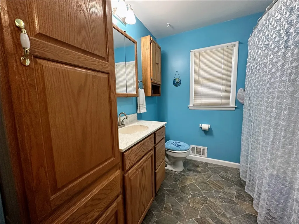 10 Nova Lane, Gates, New York 14606, Gates, New York 14606, 3 Bedrooms Bedrooms, 7 Rooms Rooms,1 BathroomBathrooms,Residential,Closed,10 Nova Lane, Gates, New York 14606,0,R1636776