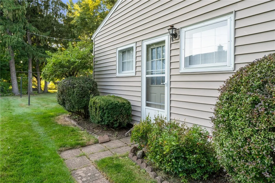 65 Masthead, Henrietta, New York 14623, Henrietta, New York 14623, 3 Bedrooms Bedrooms, 7 Rooms Rooms,1 BathroomBathrooms,Residential,Closed,65 Masthead, Henrietta, New York 14623,0,R1637278