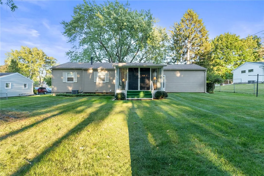 65 Masthead, Henrietta, New York 14623, Henrietta, New York 14623, 3 Bedrooms Bedrooms, 7 Rooms Rooms,1 BathroomBathrooms,Residential,Closed,65 Masthead, Henrietta, New York 14623,0,R1637278