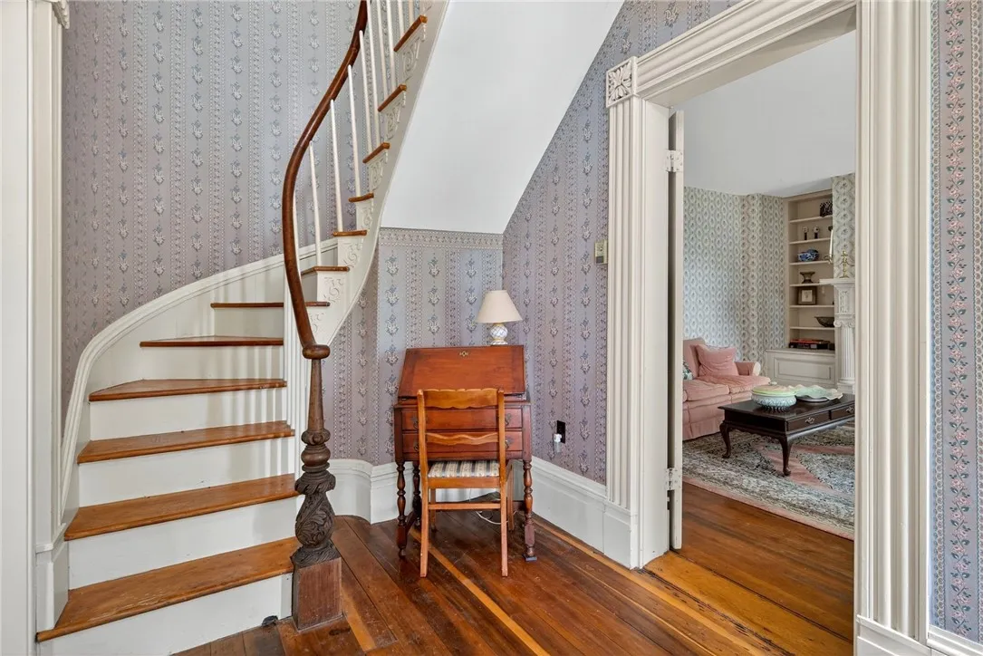 Gorgeous curved staircase