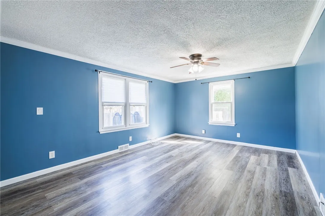 2986 Lyell Road, Gates, New York 14606, Gates, New York 14606, 2 Bedrooms Bedrooms, 6 Rooms Rooms,2 BathroomsBathrooms,Residential,Closed,2986 Lyell Road, Gates, New York 14606,0,R1636644