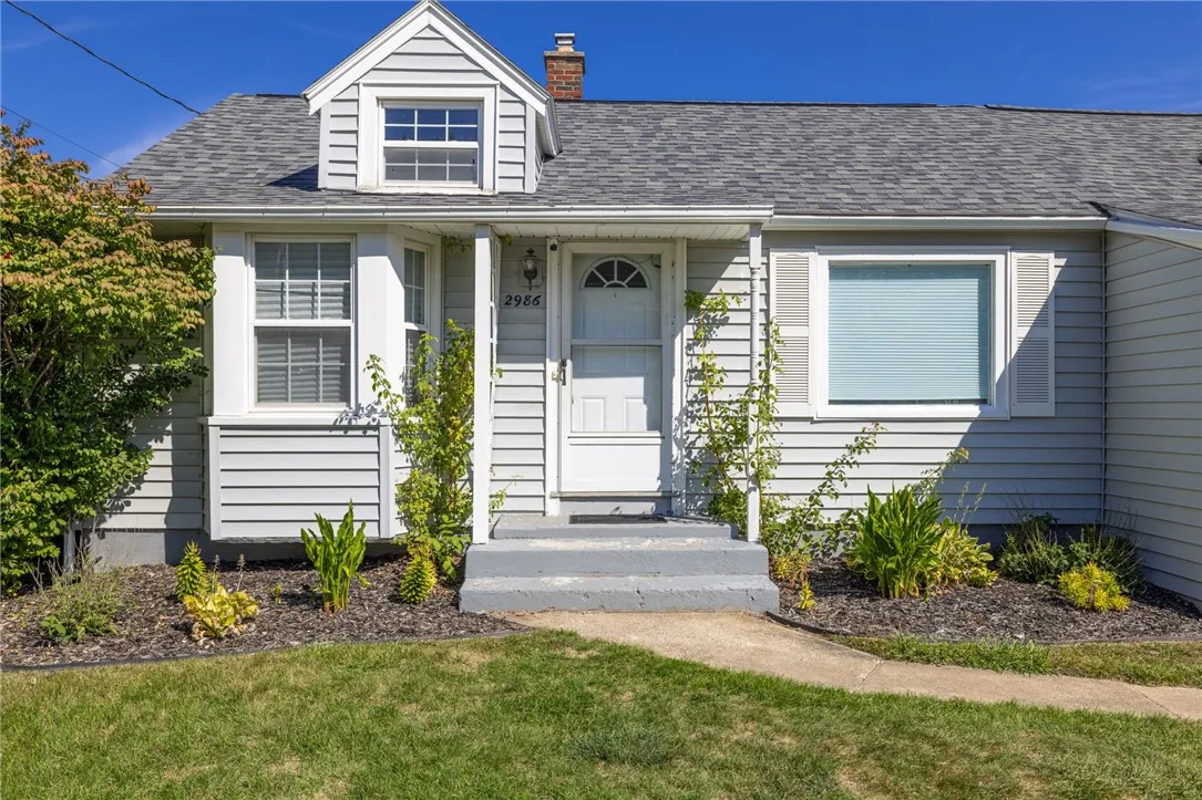 2986 Lyell Road, Gates, New York 14606, Gates, New York 14606, 2 Bedrooms Bedrooms, 6 Rooms Rooms,2 BathroomsBathrooms,Residential,Closed,2986 Lyell Road, Gates, New York 14606,0,R1636644